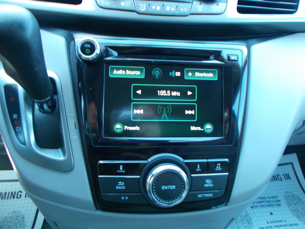 2016 Honda Odyssey EX-L - Photo 16