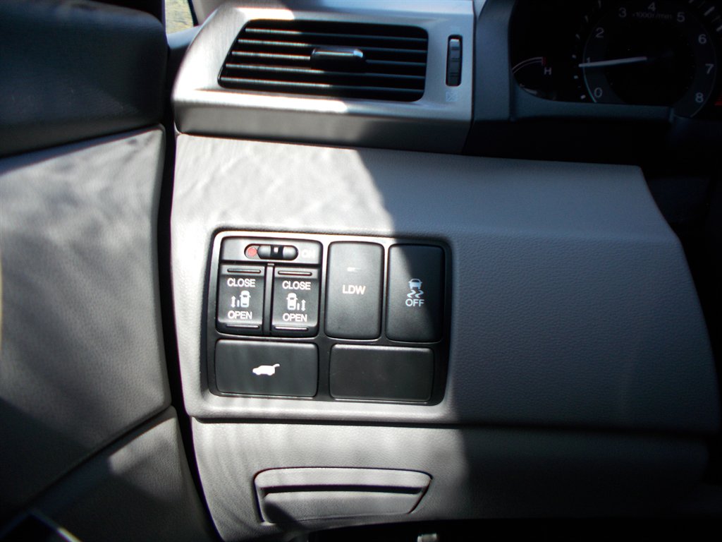 2016 Honda Odyssey EX-L - Photo 12
