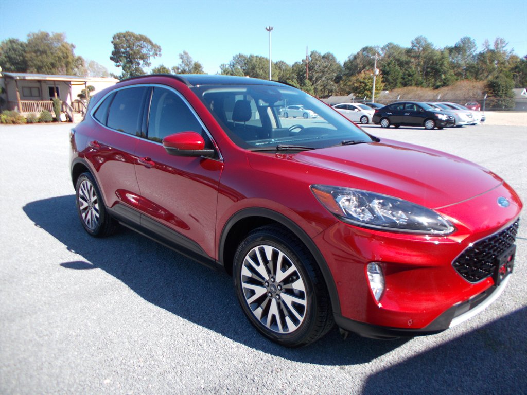 2020 Ford Escape Titanium's photo