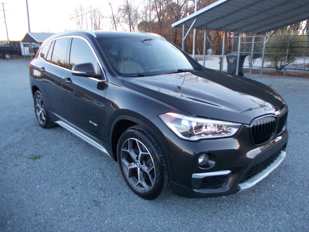 2017 BMW X1 28i's photo