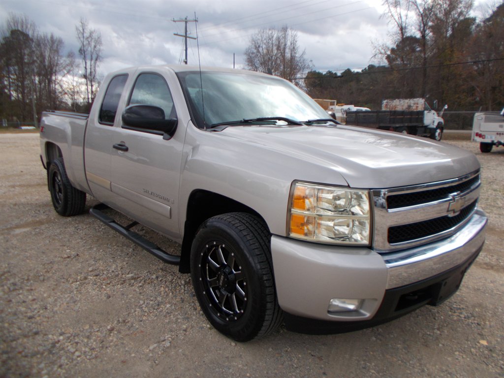 2008 Chevrolet Silverado 1500's photo
